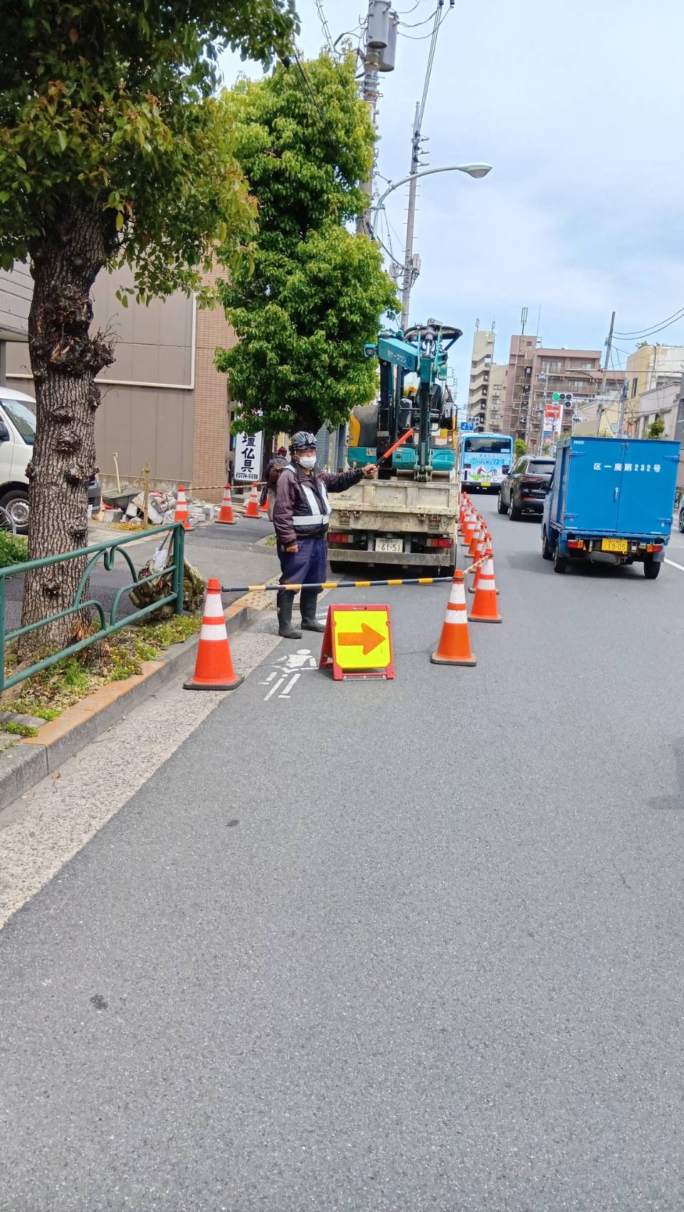 交通整備の仕事で安全を守ります